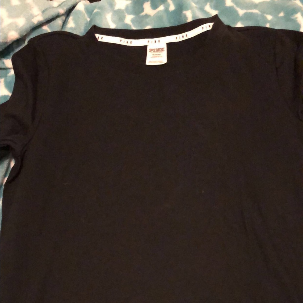 Black and white VS tee shirts